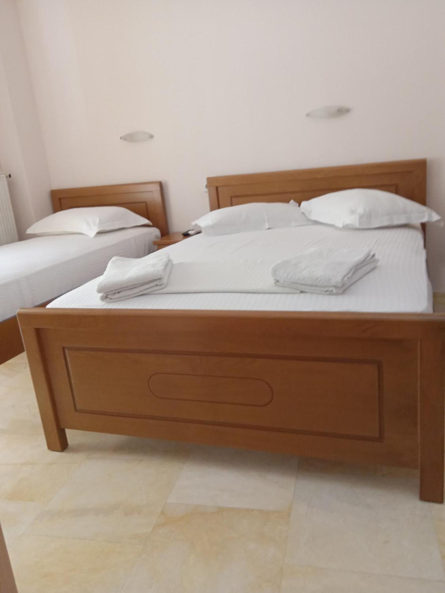 Dimitra Pentaliou Rooms กาเมนาวูร์ลา ภายนอก รูปภาพ