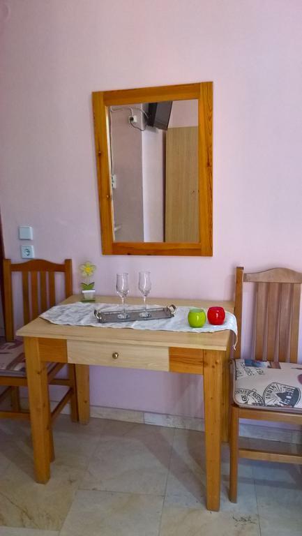 Dimitra Pentaliou Rooms กาเมนาวูร์ลา ภายนอก รูปภาพ