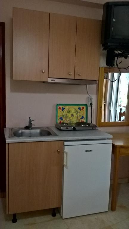 Dimitra Pentaliou Rooms กาเมนาวูร์ลา ภายนอก รูปภาพ