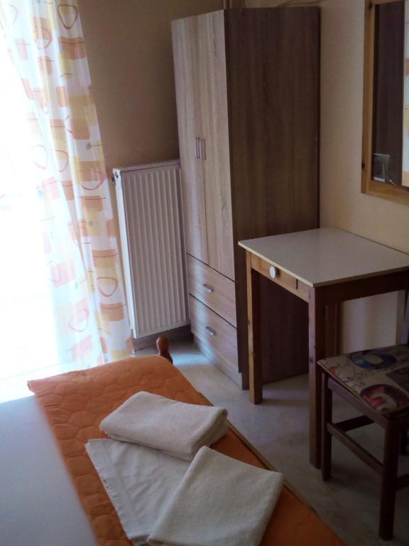 Dimitra Pentaliou Rooms กาเมนาวูร์ลา ภายนอก รูปภาพ